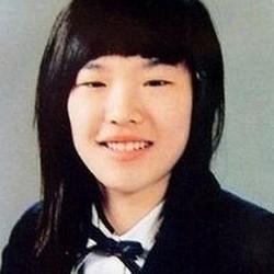 5 Idola KPop Cantik Saat Masih Culun di Sekolah