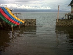 Keren! Penginapan di Tidore Punya Kolam Renang Air Laut