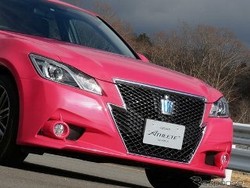 Mobil Warna Pink Suatu Saat Kuasai Jalanan