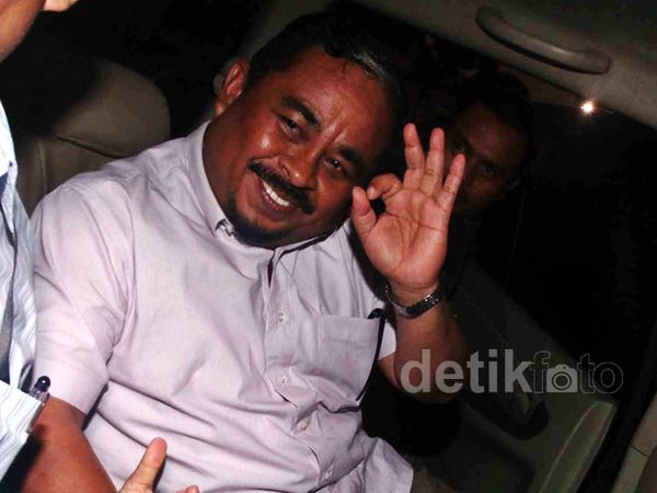 Luthfi Hasan Ditangkap KPK