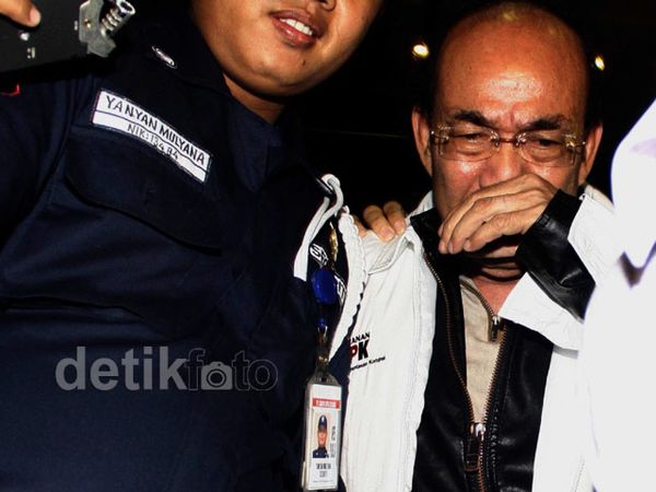 Dibawa ke Rutan Salemba, Juard Effendi Menangis