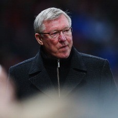 Fergie Sebut Lapangan Old Trafford Sulitkan MU