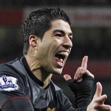 Suarez Ingin Bertahan Lama di Liverpool