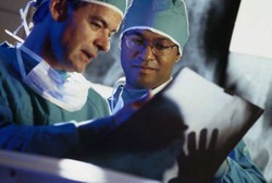 Hasil Scan Otak: Pasien Sakit, Dokter yang Baik Ikut Merasakan Sakit