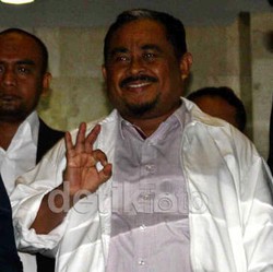Jadi Tersangka, Luthfi Belum Bicara Soal Mundur dari DPR