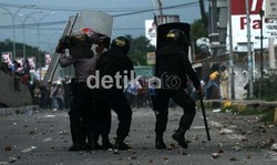 Pendukung Cagub Sulsel Bentrok, Wakasat Brimob Sulselbar Terluka