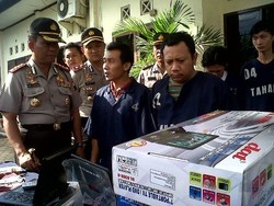 Dwi Ditangkap Polisi karena Tepergok Teman Sendiri Saat Mencuri