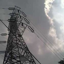 Ini Tuntutan-tuntutan Agustinus Saat Nangkring di Atas Tower Senayan