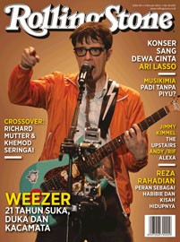 Cover Story: Weezer : 21 Tahun Suka, Duka dan Kacamata