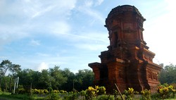 Berkendara Menjelajahi Candi-candi Bersejarah di Jawa Timur
