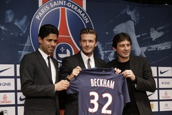 Pemain berusia 37 tahun itu menyebut kesepakatannya dengan PSG sebagai kesepakatan yang unik. Dia tidak menyebut berapa bayaran yang ia terima --dan oleh karenanya sumbangan yang akan ia berikan--, namun dia menyebut bahwa jumlahnya cukup besar. REUTERS/Philippe Wojazer.