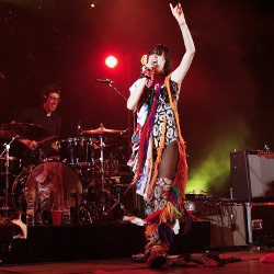 Yeah Yeah Yeahs Menghentak Jakarta Lewat Love Garage