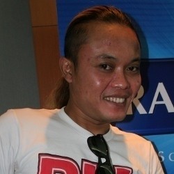 Sule Pilih Main Komputer daripada Dugem