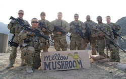 Prajurit dari Afganistan Hadiahi istrinya Pizza Bentuk Hati