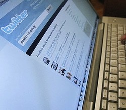 Twitter Tuding Hacker China Pembobol 250 Ribu Akun