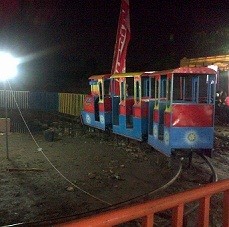 Wahana Kereta Api Pasar Malam Terbalik, 5 Anak Terluka