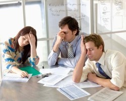 8 Sikap yang Membuat Anda Jadi Penyebab Karyawan Stres di Kantor