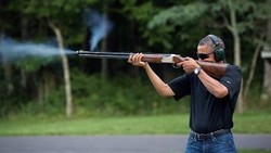  Foto Obama Sedang Olahraga Menembak Menuai Kritik