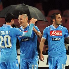 Napoli Cuma Pikirkan Diri Sendiri