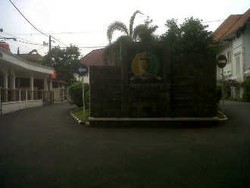  Luthfi Hasan Ishaaq Dijenguk Keluarga Besar di Rutan Guntur