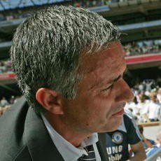 Ronaldo Enggan Bandingkan Fergie dengan Mourinho