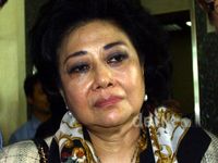 Divonis 2 Tahun 8 Bulan, Hartati Menangis