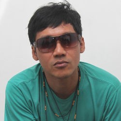 Digantung Label, Nugie Garap Album Perjuangan