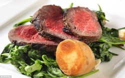 Hindari Pencemaran, Pub di Inggris Hanya Sajikan Daging Sapi Matang