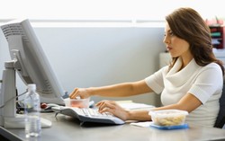 Bawa Bekal ke Kantor Terbukti Hemat Pengeluaran