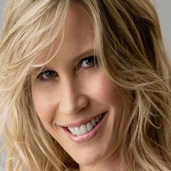 Ini Dia Wanita Cantik di Balik Suara Siri Apple