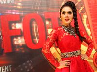 Si Merah Syahrini