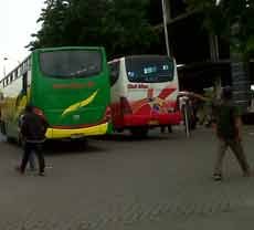 Sopir Bus TOW Tolak Masuk Terminal