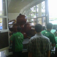 Jenazah Korban Xenia Terbakar Diambil Jasa Pemakaman 