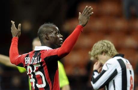 Balotelli Dua Gol, Milan Tundukkan Udinese 2-1 Balotelli Dua Gol, Milan Tundukkan Udinese 2-1