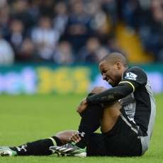 Tottenham Tunggu Kabar Cedera Defoe