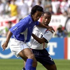 Jelang Duel, Ronaldinho Puji Ashley Cole dan Rooney