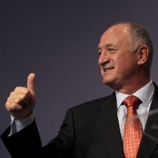 Scolari Langsung Jumpa Tim Langganan