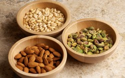 Kolesterol Darah Tinggi? Makanlah Kedelai dan Apel!