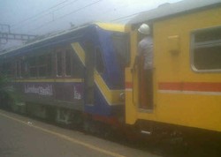 Gerbong KRL yang Terbakar di Kebayoran Lama Gosong