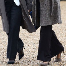 Setelah 200 Tahun, Wanita Paris Akhirnya Boleh Memakai Celana Panjang