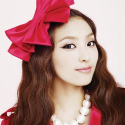 Bora SISTAR Pamer Foto Levitasi