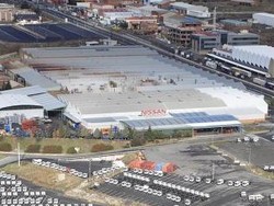 Nissan Siapkan Lawan VW Golf