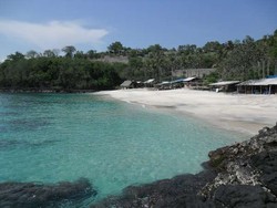 Bias Tugel, Pantai Cantik Tersembunyi di Padang Bai