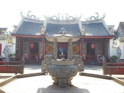 Jelang Imlek, Enaknya Wisata Keliling Klenteng di Semarang