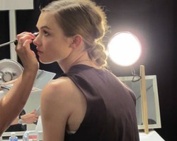 Trik Make-up yang Buat Penampilan 10 Tahun Lebih Muda