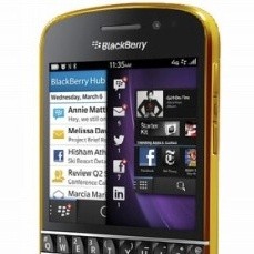 BlackBerry Q10 Dilapisi Emas, Mau?