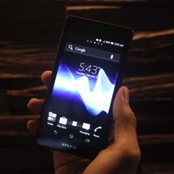 Xperia TX, Ponsel James Bond dengan Layar Memukau