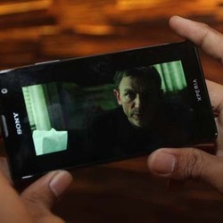 Sony Boyong Ponsel James Bond ke Indonesia