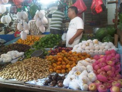 Pedagang Khawatir Pasar Tradisional Terkikis Pasar Moderen