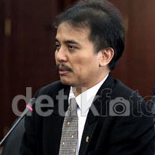 Untuk Selesaikan Kisruh Sepakbola, Pemerintah Harus Punya Keberanian Politik